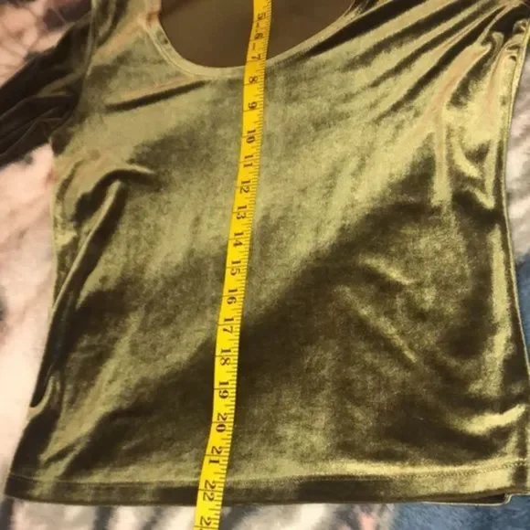 179. 5/$25 Vintage 90’s The Limited Velvet Top (M) - Picture 8 of 8